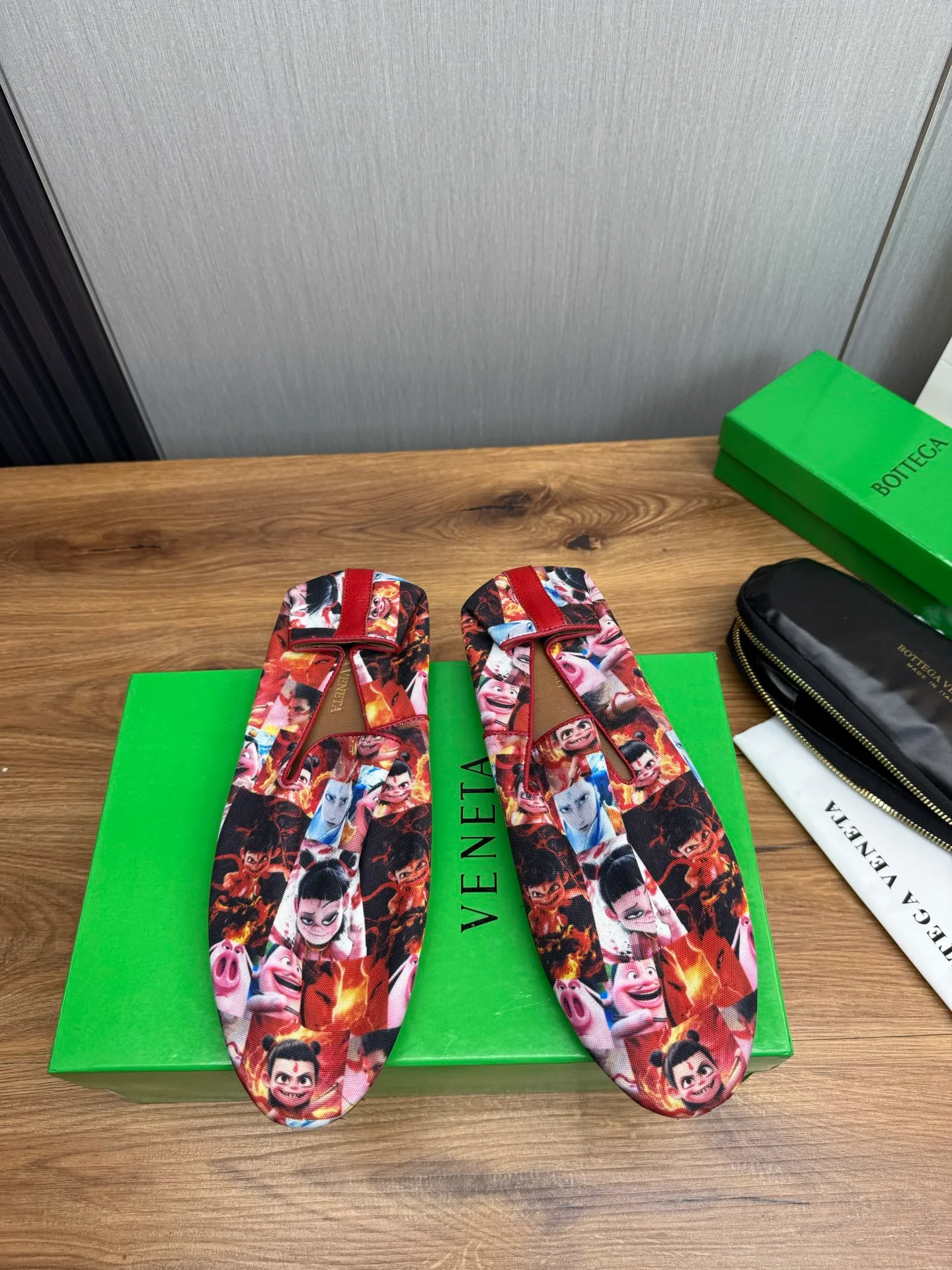 Men's shoes 💰460💰 BV - popular wallet shoes 👟 Casual, fashionable and comfortable 🔗 Good partner for travel ✅ Imported Nezha series printed fabric + imported cowhide. Original rubber outsole, available all year round 👏 Size: 38-45 (38.45 custom-made, non-refundable)
